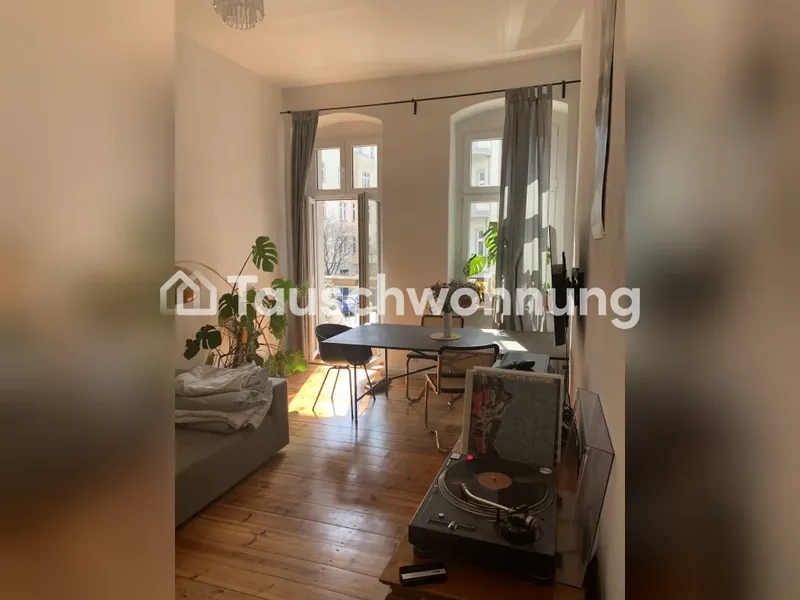 Tauschwohnung: 2-Zimmer Altbau Whg Friedrichshain-Suchen 3Zi. in F-hain — photo 1